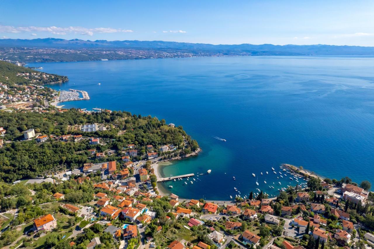 Blue Horizon Apartment Opatija Luaran gambar